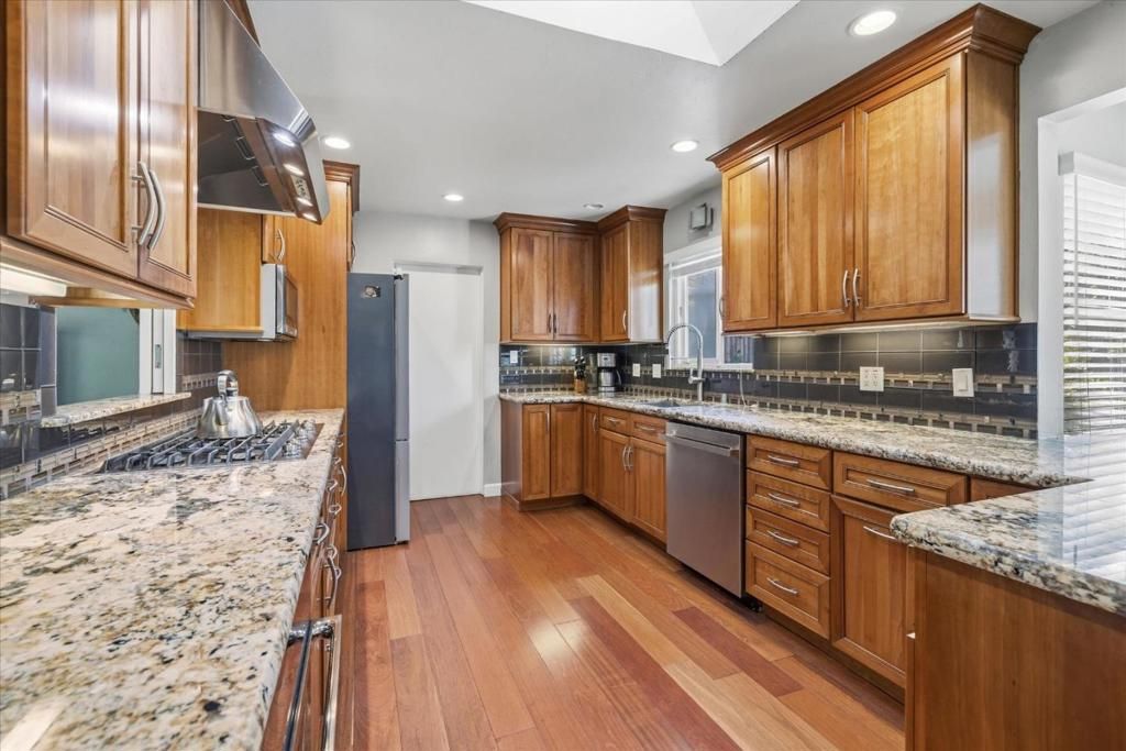 Image 11 of property listing at 224 Sierra Vista Court, Aptos, CA 95003