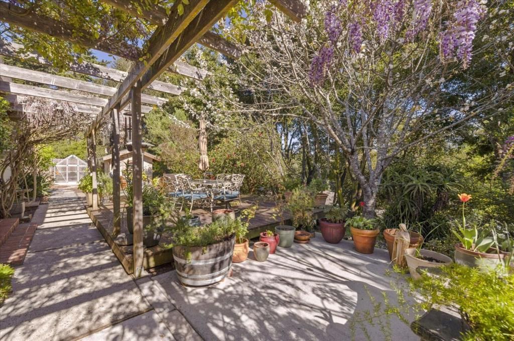 Image 18 of property listing at 224 Sierra Vista Court, Aptos, CA 95003