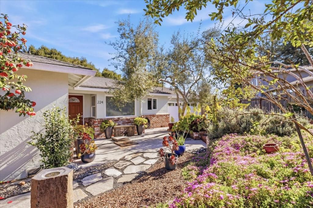 Image 3 of property listing at 224 Sierra Vista Court, Aptos, CA 95003