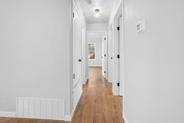 414 Hallmark Drive, Arlington, TX 76011