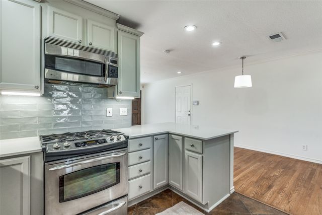 4017 Beechwood Lane, Dallas, TX 75220