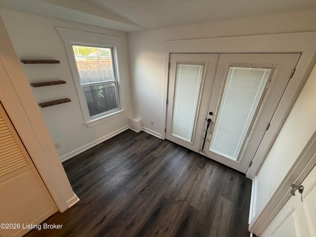 652 Lynn St, Louisville, KY 40217
