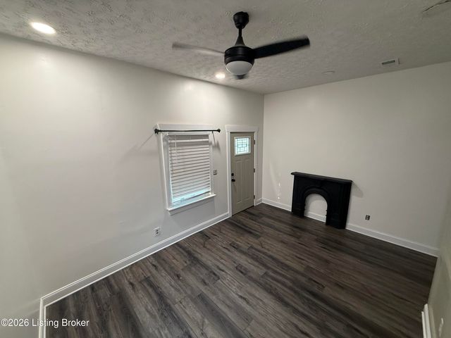 652 Lynn St, Louisville, KY 40217