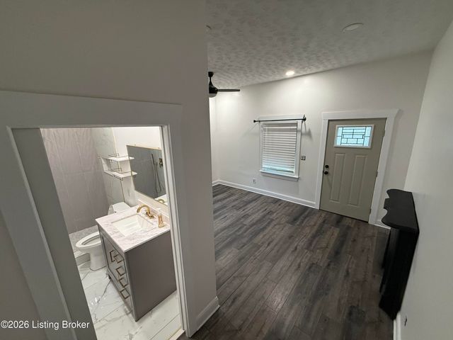 652 Lynn St, Louisville, KY 40217