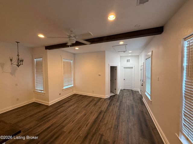 652 Lynn St, Louisville, KY 40217