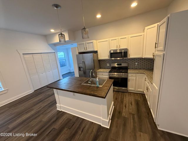 652 Lynn St, Louisville, KY 40217