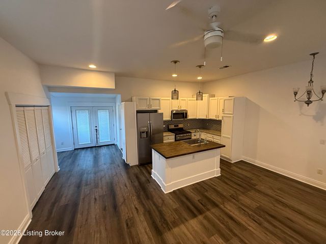 652 Lynn St, Louisville, KY 40217