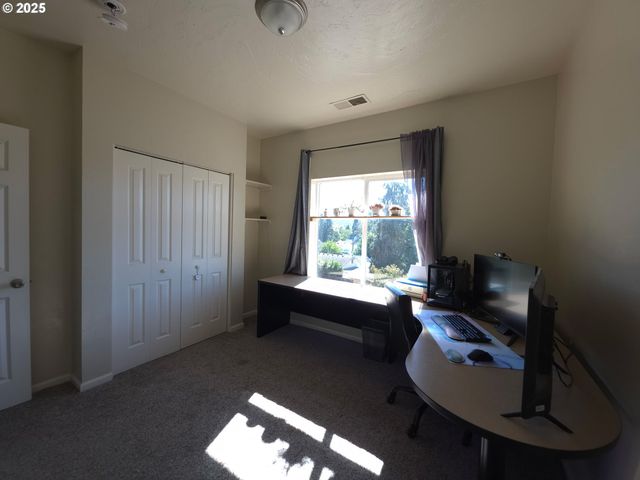 340 KALAPUYA Way, Cottage Grove, OR 97424