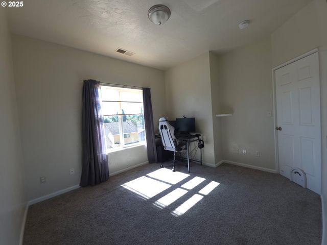 340 KALAPUYA Way, Cottage Grove, OR 97424