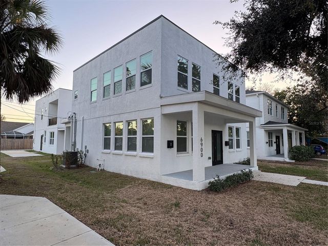 6900 DARTMOUTH AVENUE N, St Petersburg, FL 33710