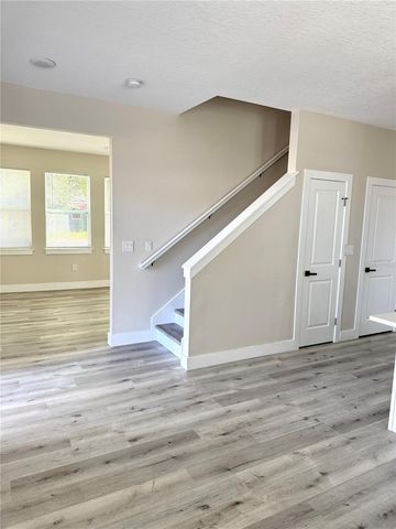 6900 DARTMOUTH AVENUE N, St Petersburg, FL 33710