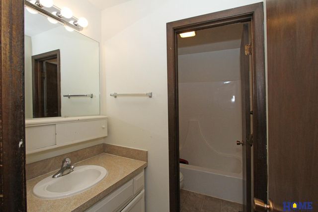 3836 & 3838 Sweetbriar Lane, Lincoln, NE 68516