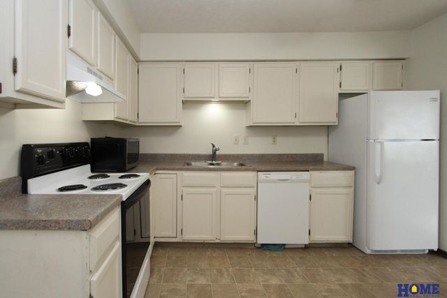 3836 & 3838 Sweetbriar Lane, Lincoln, NE 68516