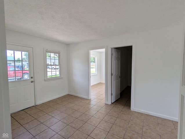 107 W Freeman Avenue, Seymour, IN 47274