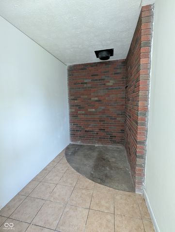 107 W Freeman Avenue, Seymour, IN 47274