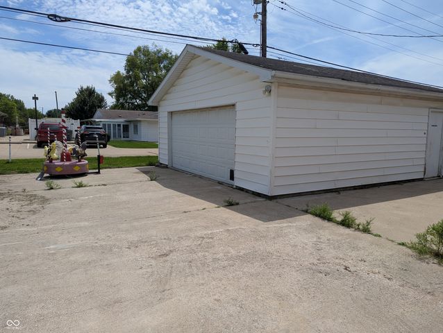 107 W Freeman Avenue, Seymour, IN 47274