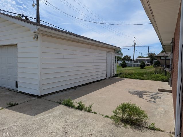 107 W Freeman Avenue, Seymour, IN 47274