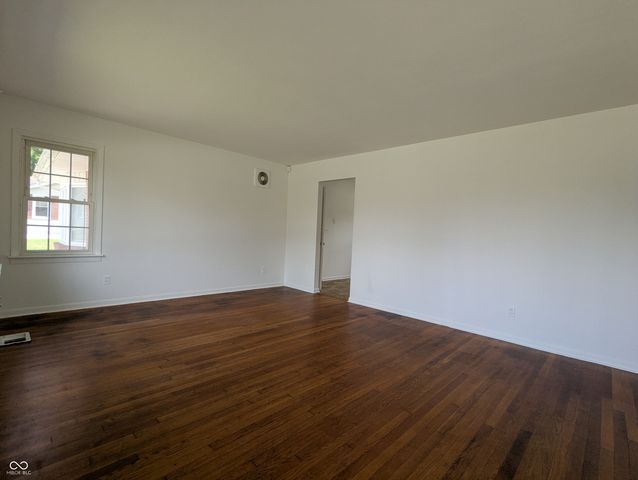 107 W Freeman Avenue, Seymour, IN 47274