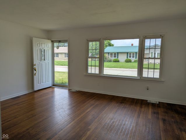 107 W Freeman Avenue, Seymour, IN 47274