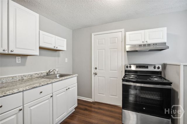 1036 W 38th Street, Savannah, GA 31415