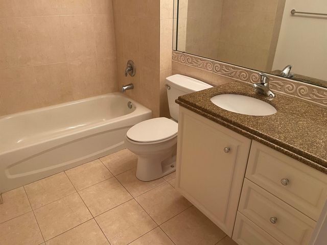 1 Harbour Isle Ph01 Drive E 1, Fort Pierce, FL 34949