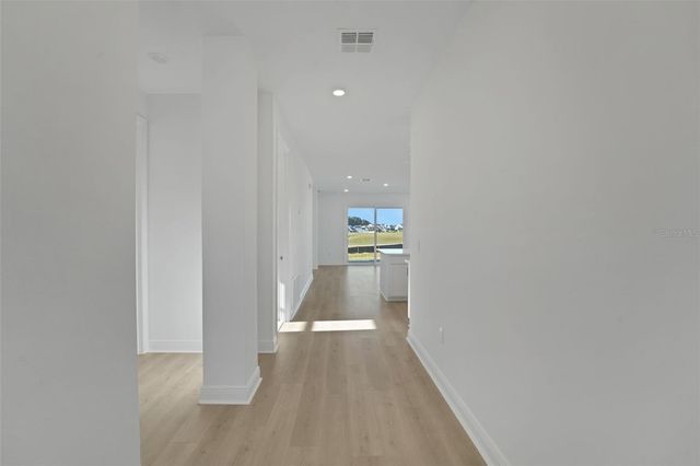 994 FIESTA KEY CIRCLE, Lady Lake, FL 32159