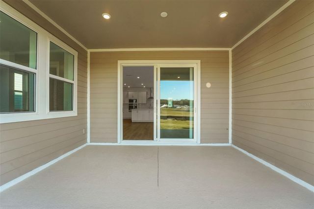 994 FIESTA KEY CIRCLE, Lady Lake, FL 32159