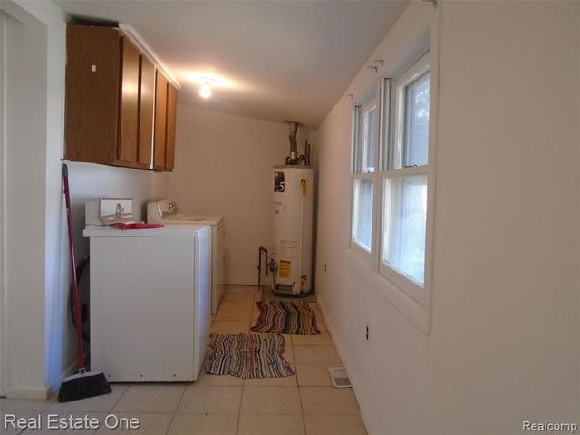 8087 Continental Avenue, Warren, MI 48089