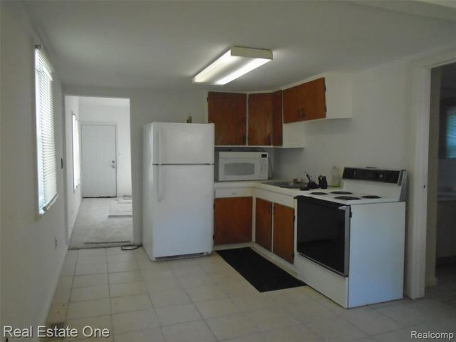 8087 Continental Avenue, Warren, MI 48089