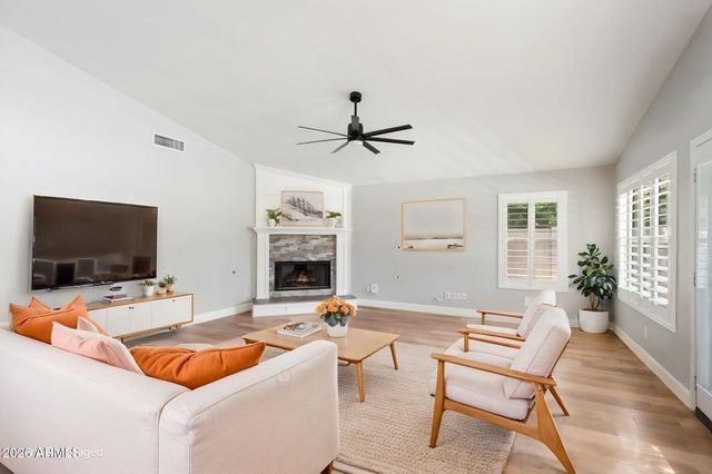 846 E CONSTITUTION Drive, Gilbert, AZ 85296