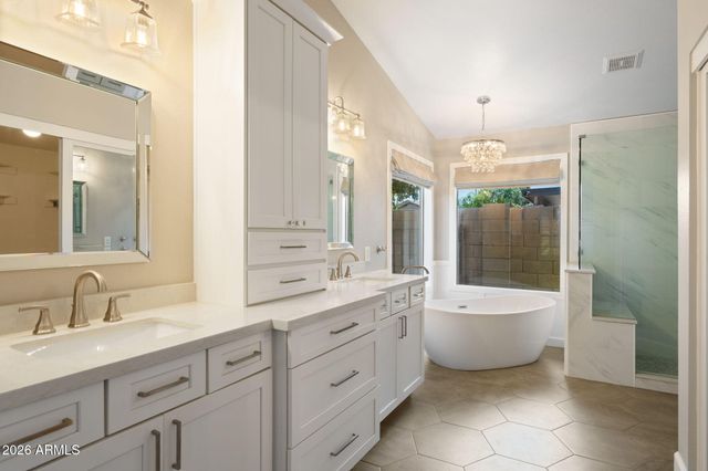 846 E CONSTITUTION Drive, Gilbert, AZ 85296