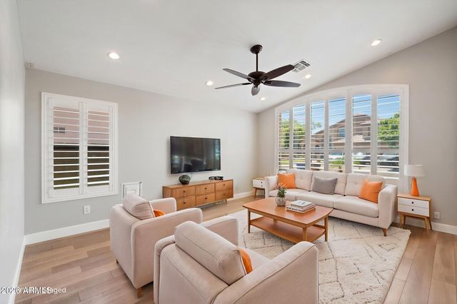 846 E CONSTITUTION Drive, Gilbert, AZ 85296