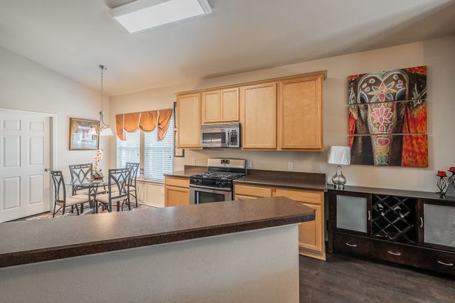 5896 Vista Heights Lane, Grand Prairie, TX 75052