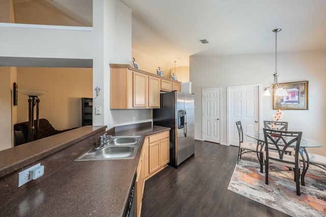 5896 Vista Heights Lane, Grand Prairie, TX 75052