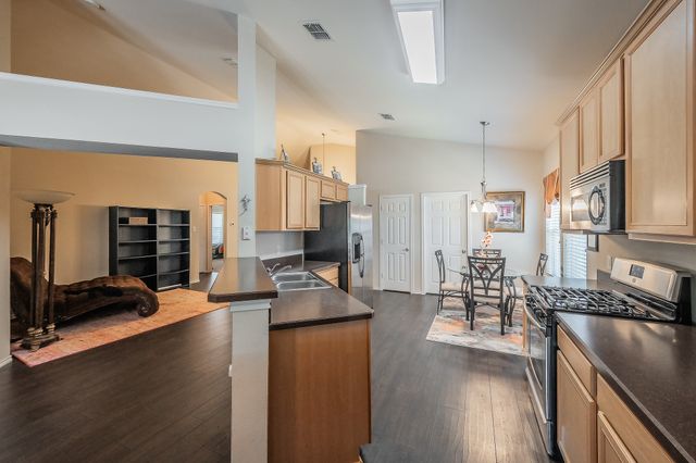 5896 Vista Heights Lane, Grand Prairie, TX 75052