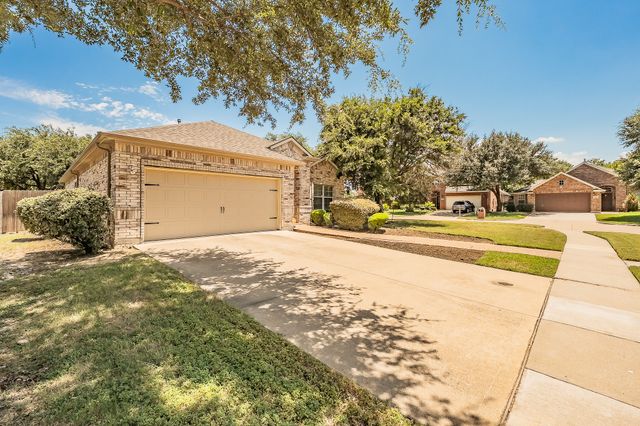 5896 Vista Heights Lane, Grand Prairie, TX 75052