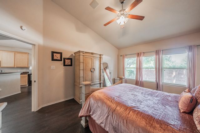 5896 Vista Heights Lane, Grand Prairie, TX 75052