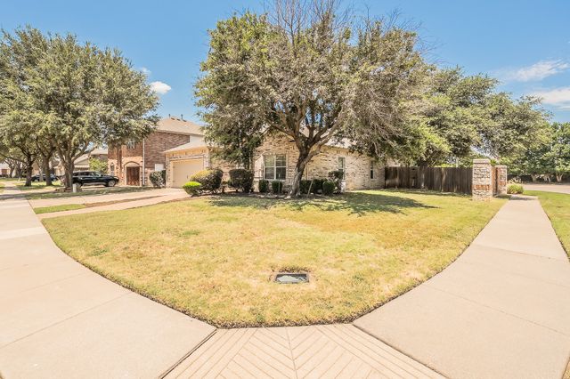 5896 Vista Heights Lane, Grand Prairie, TX 75052