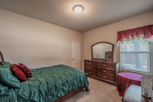 5896 Vista Heights Lane, Grand Prairie, TX 75052