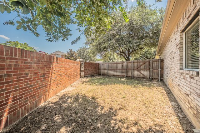 5896 Vista Heights Lane, Grand Prairie, TX 75052