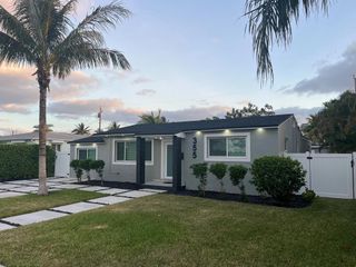 355 Maddock Street Street, West Palm Beach, FL 33405