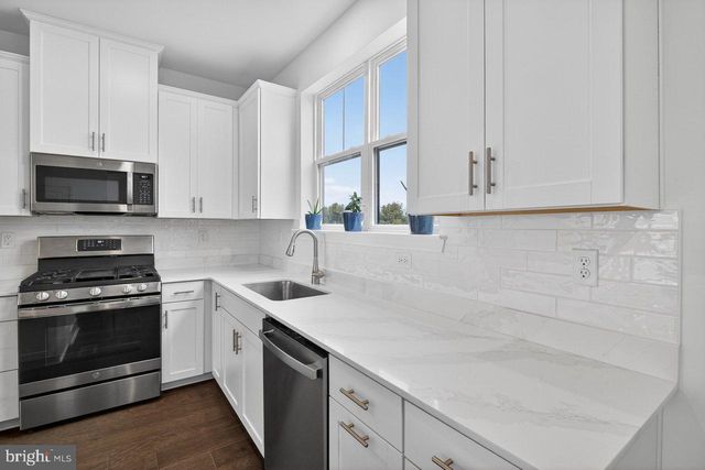 125 LEWIS FISHER, Titusville, NJ 08560