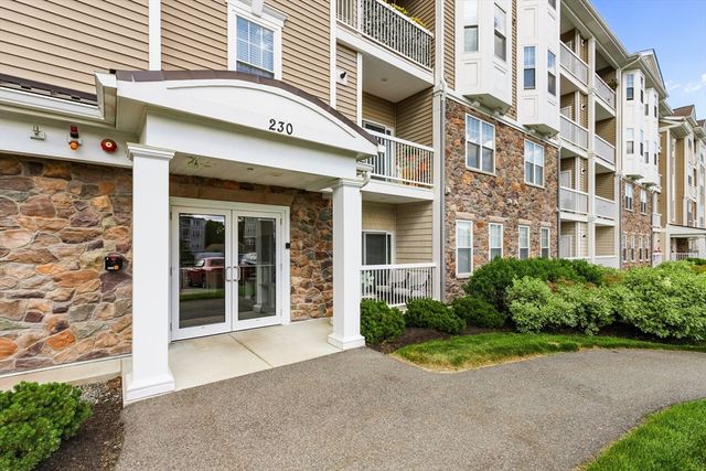 230 Martin's Landing 108, North Reading, MA 01864