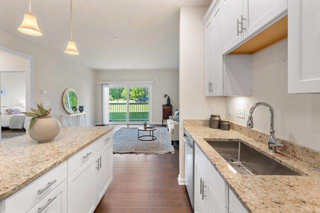 230 Martin's Landing 108, North Reading, MA 01864