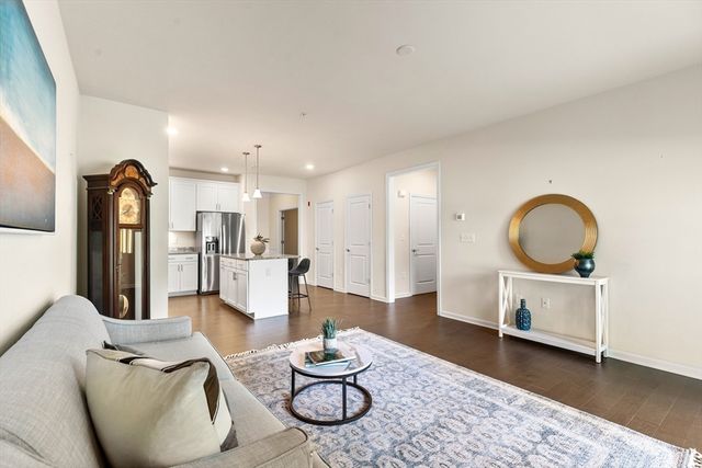 230 Martin's Landing 108, North Reading, MA 01864