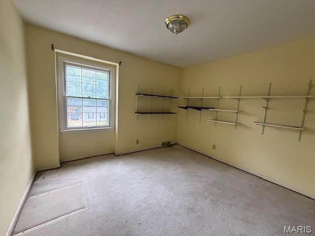 1060 Port Diane Drive, St Louis, MO 63146