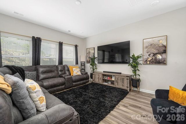 1135 Harland Street, Charlotte, NC 28216