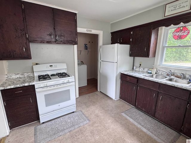 800 Mayfield Rd., Paducah, KY 42003