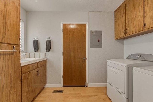 737 Helen Drive, Hollister, CA 95023