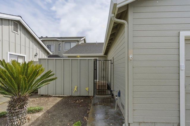 737 Helen Drive, Hollister, CA 95023